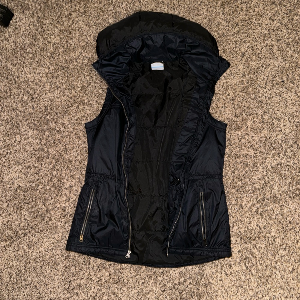 Hooded Columbia vest